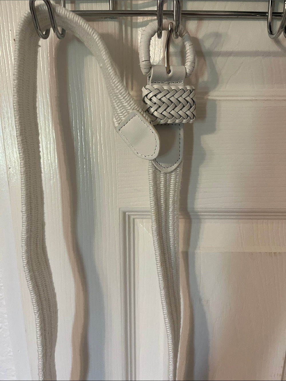 White Braided Elastic Waist Belt with Leather Accents